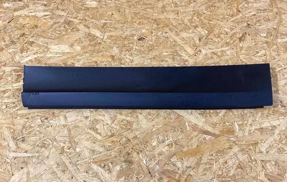 Porsche Cayenne (9Y0 9Y3) Trim molding 9Y0839095CYOK1