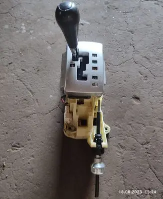 Hyundai Sonata Gear selector 