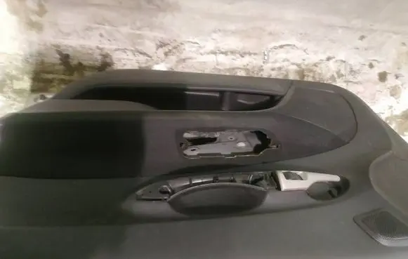 Toyota Auris 150 Front door card panel trim