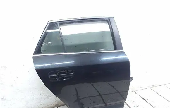 Toyota Avensis T270 Rear door 8215305270C