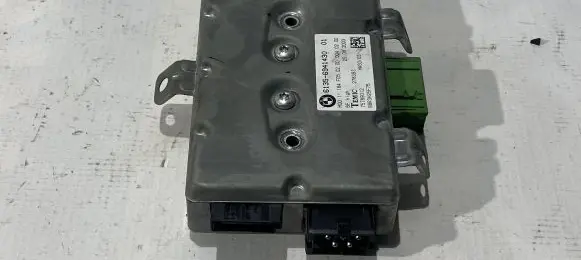 Passenger airbag on/off switch