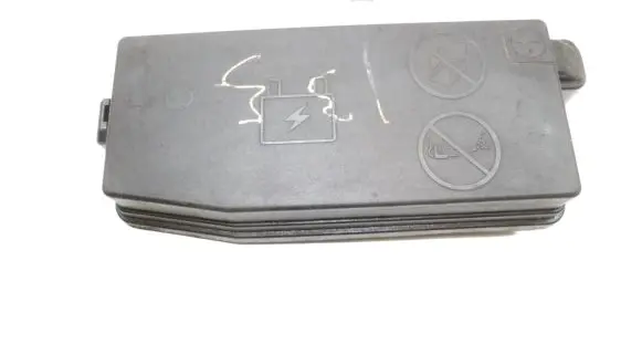 Chevrolet Captiva Fuse box cover