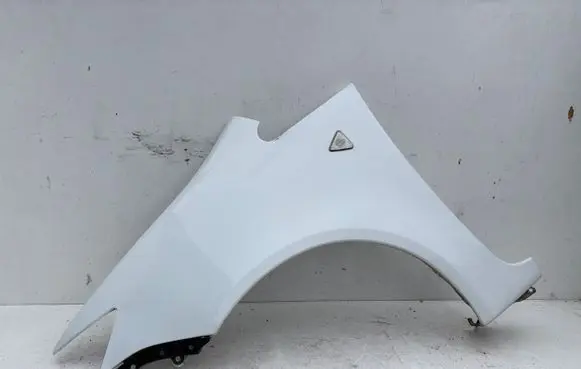 Mitsubishi Colt Fender coltVIlift