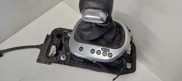 Volkswagen Caddy Gear shifter/selector 1T1713203D 1T1713025R