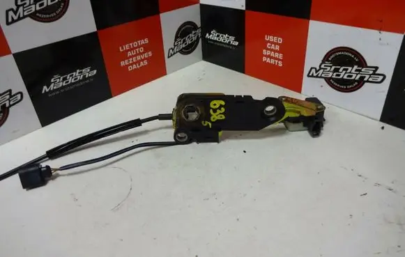 Volkswagen PASSAT B5.5 Tailgate exterior lock 3B9827297A