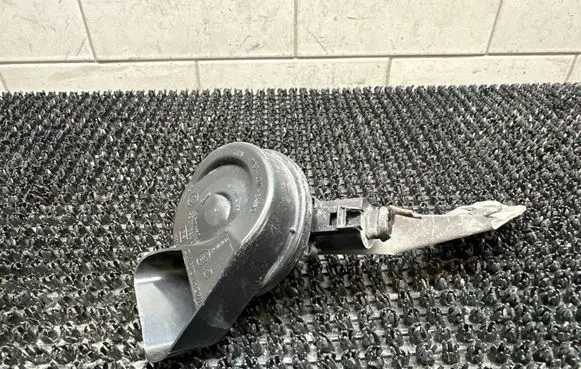 Porsche Cayenne (92A) Horn signal 7P6951221A
