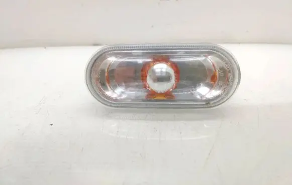 Volkswagen Caddy Front fender indicator light 2K0949117B 0215655