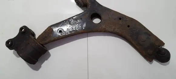 Front lower control arm/wishbone