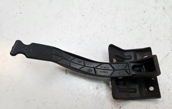 Renault Megane II Engine bonnet (hood) release handle 10461013