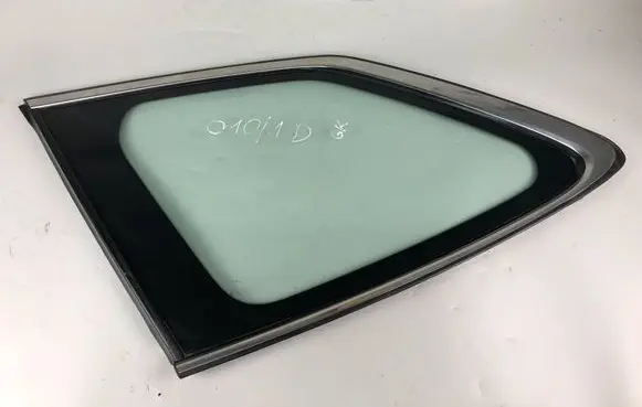 Subaru Outback Rear side window E643R00011