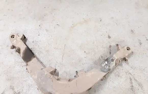 Mercedes-Benz W123 Rear axle beam 