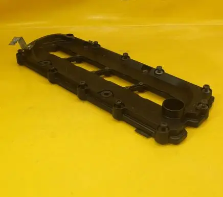 Audi A8 S8 D4 4H Rocker cam cover 057103469L