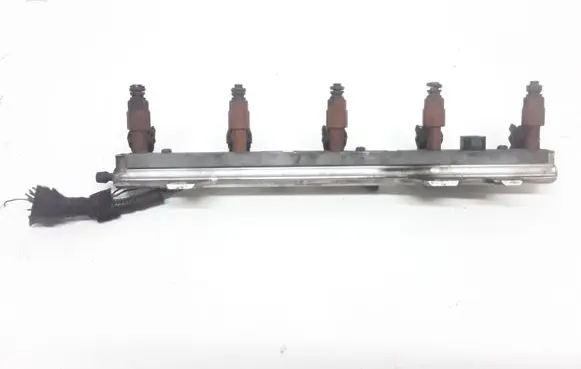 Volvo S60 Fuel distributor 1469186942