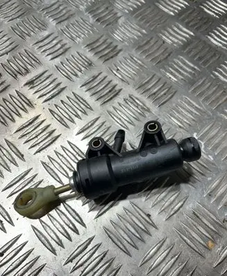 BMW 1 E81 E87 Clutch master cylinder 6905900