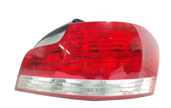 BMW 1 E82 E88 Rear/tail lights 4869810 0166361 2VP00961504