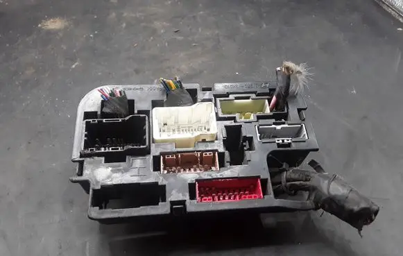 Hyundai Sonata Fuse module 919703K010
