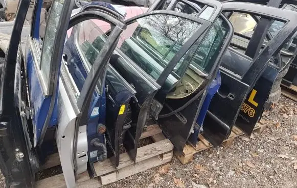 Mazda 6 Front door juodos
