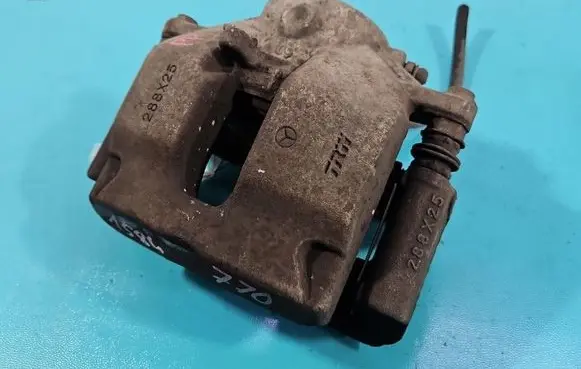 Mercedes-Benz C W204 Front brake caliper IMPRK1584770