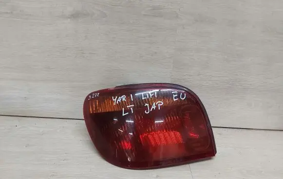 Toyota Yaris Rear/tail lights