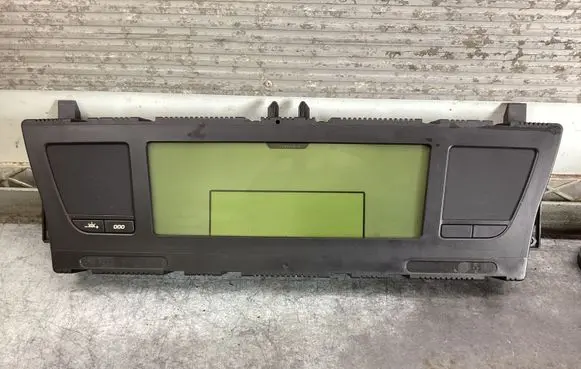 Speedometer (instrument cluster)