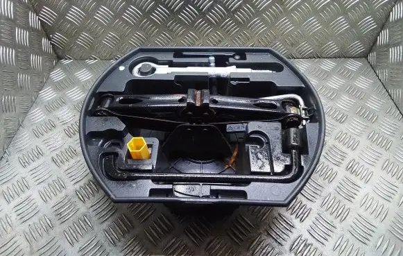 Peugeot 308 Tool set 9649243380 9655342680