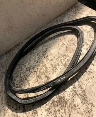 Audi A4 S4 B9 Front door rubber seal 8w0831721b