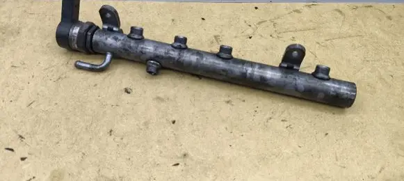 Mercedes-Benz E W211 Fuel main line pipe A6110780449