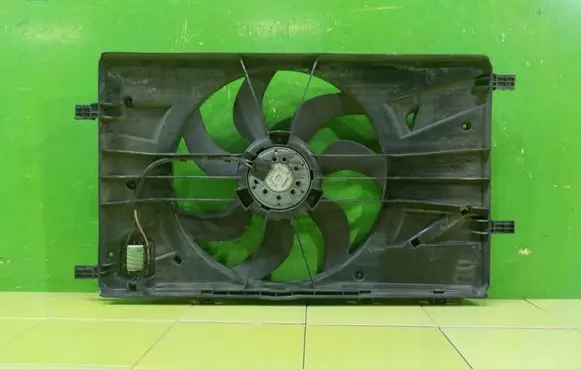 Opel Astra J Fan set 0130307125 XP93