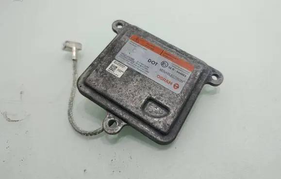 Land Rover Discovery Sport Headlight ballast module Xenon 10R044663