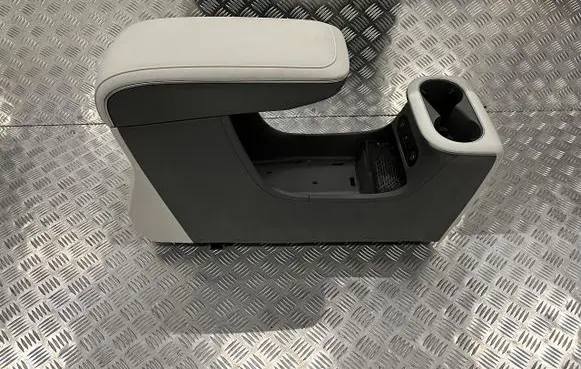 Hyundai Ioniq 5 Center console PU14141