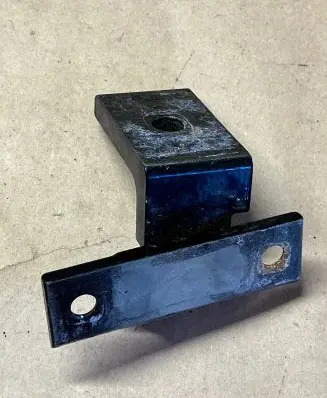 BMW 5 E60 E61 Front door upper hinge 7068077 1107