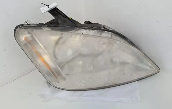 Ford Focus C-MAX Headlight/headlamp 270606