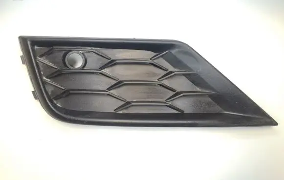 Volkswagen Tiguan Front bumper lower grill 5NA853665A