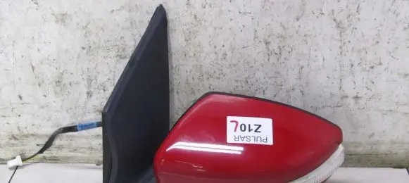 Nissan Pulsar Front door electric wing mirror
