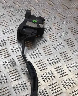 Toyota Auris 150 Accelerator throttle pedal
