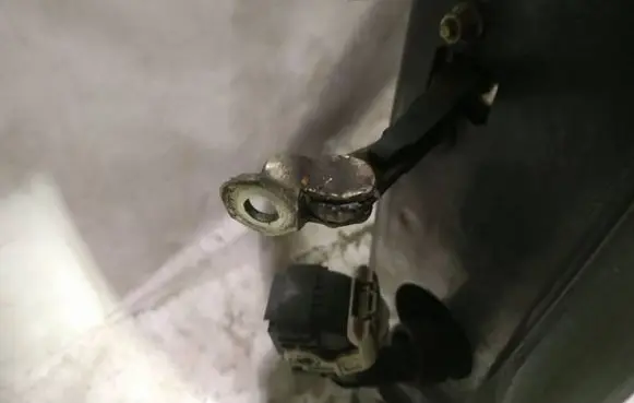 Fiat Punto (188) Front door check strap stopper 