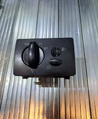 Ford Focus C-MAX Light switch 3M5T13A024AB