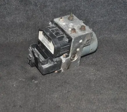 Toyota Corolla E120 E130 ABS Pump