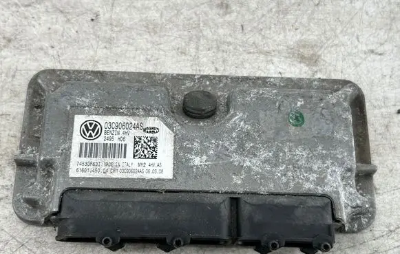 Volkswagen Golf V Engine control unit/module 03C906024AS 61601450