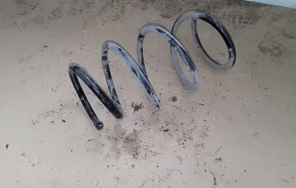 BMW X3 E83 Front coil spring NOCODE