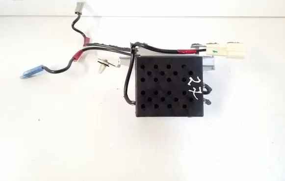 Lexus GS 300 400 430 Aerial antenna amplifier 9098005320