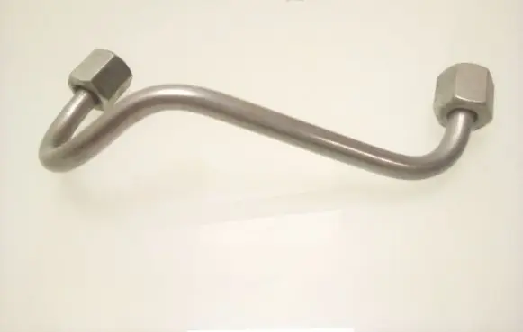 Volvo XC90 Fuel line pipe 31303508
