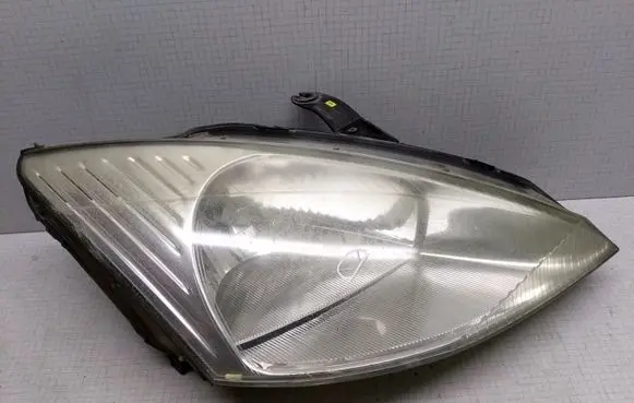 Ford Focus Headlight/headlamp XS4X13005
