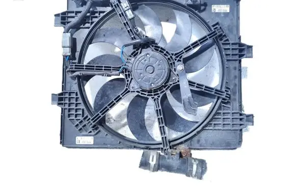 Nissan Pulsar Radiator cooling fan shroud 214813ZU0A 214033ZU0A