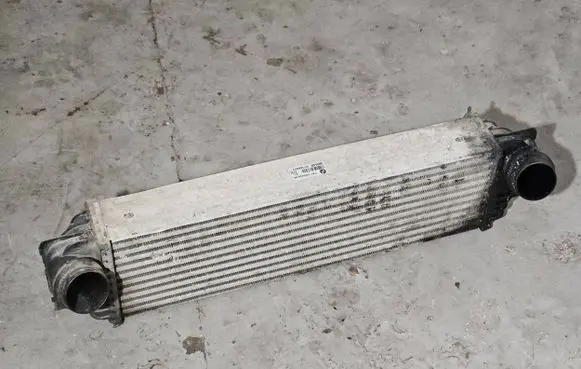 BMW 5 F10 F11 Intercooler radiator 7805629 R7368003