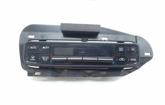 Toyota Auris E180 Air conditioner control unit module 5590002C50
