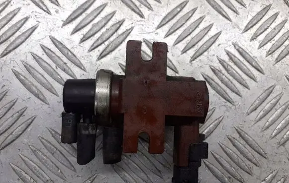 Citroen C4 I Turbo solenoid valve 9652570180