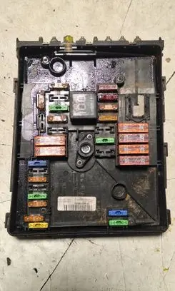 Skoda Octavia Mk2 (1Z) Fuse module 1K0937125