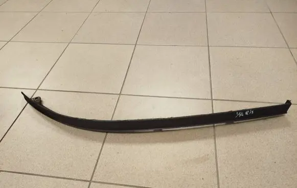 Toyota Yaris Front bumper lip 768520d020