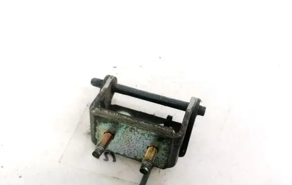 Ford Mondeo Mk III Tailgate/trunk/boot hinge